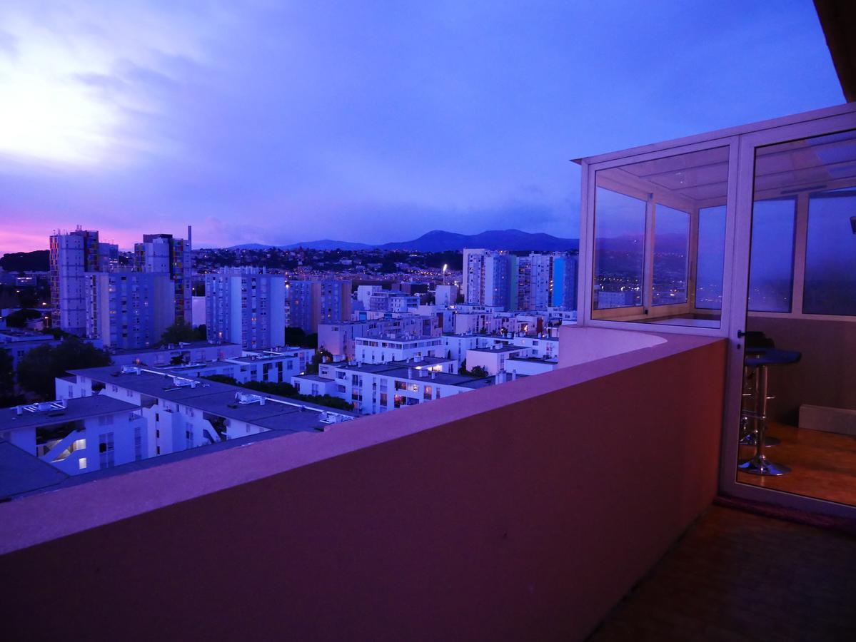 Appartement Rooftop 8 Personnes Grande Terrasse Avec Parking Quartier Aeroport ニース エクステリア 写真